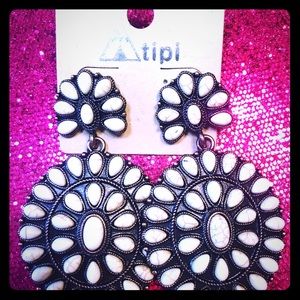 Brand new never been wornFaux cream stone earrings